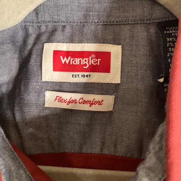 Wrangler button up shirt - Picture 9 of 10